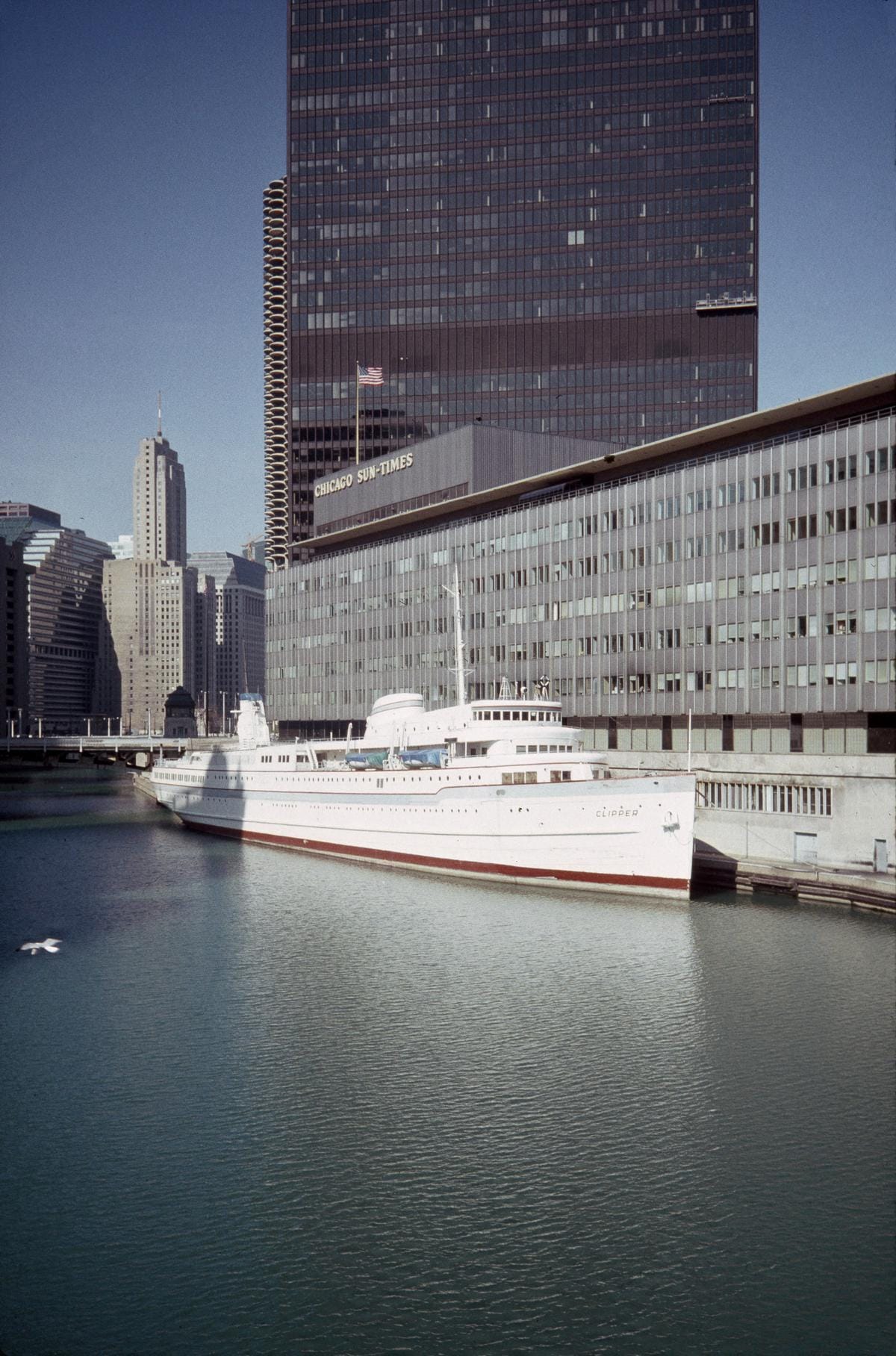 Wacker Drive Plaza, Chicago