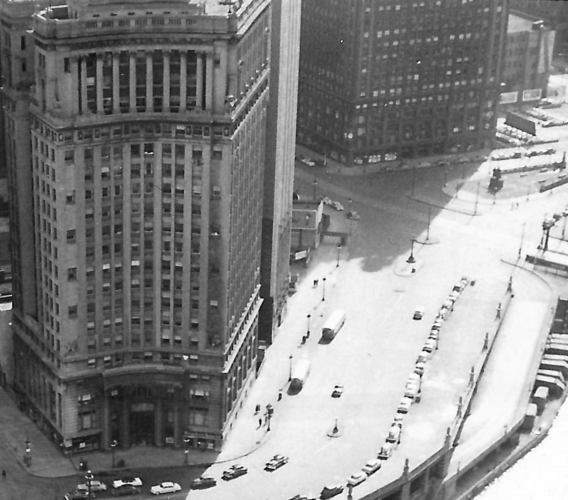 Wacker Drive Plaza, Chicago