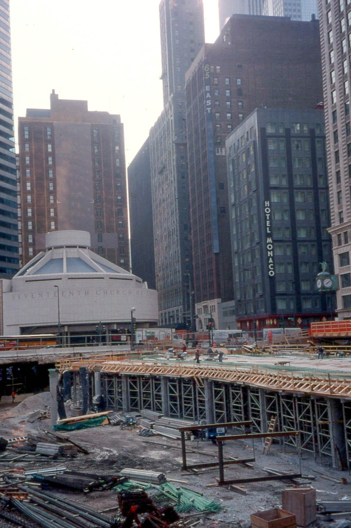 Wacker Drive Plaza, Chicago